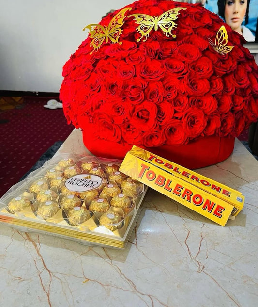 Elegant Flower Bouquet with Premium Chocolates – Perfect Gift Package for Any Occasion
