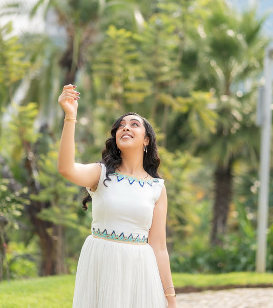 Traditional Ethiopian Dress with Bold Blue Tibeb – Classic Habesha Kemis