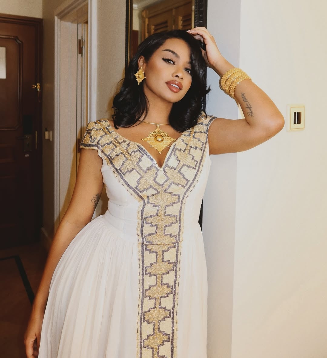 Classic White Ethiopian Habesha Dress with Colorful Handwoven Embroidery – Traditional Culture Dress for Women
