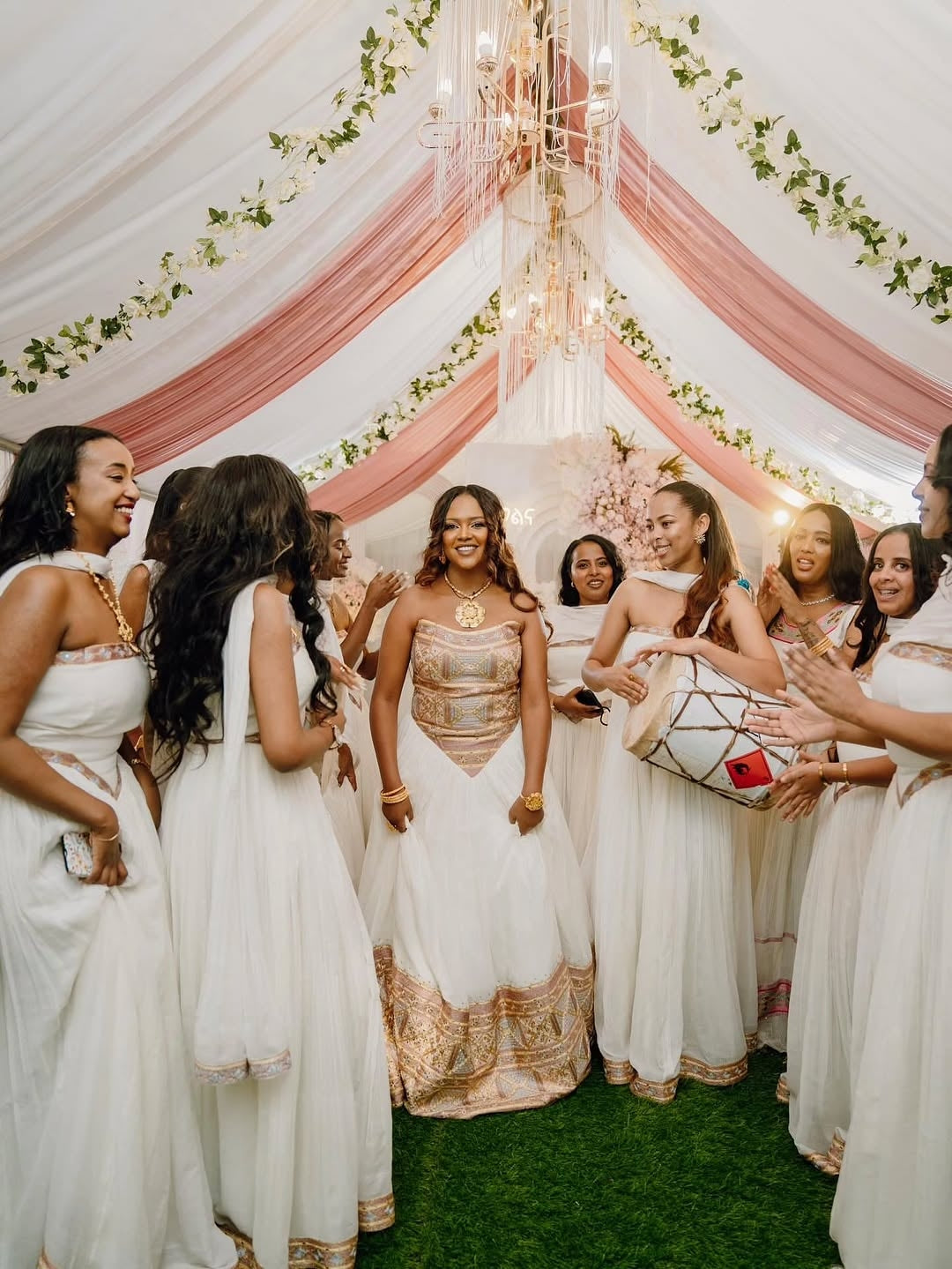 Gold Ethiopian Dress – Luxurious Traditional Outfit for Weddings & Ceremonies