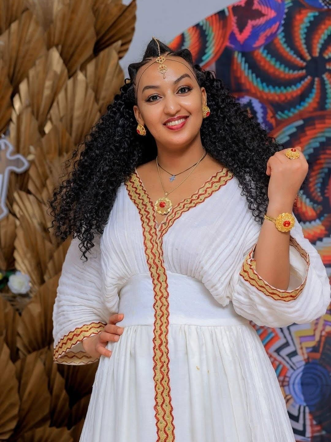 Red Ethiopian Traditional Dress – Exquisite Habesha Libs for Wedding Guests & Cultural Galas