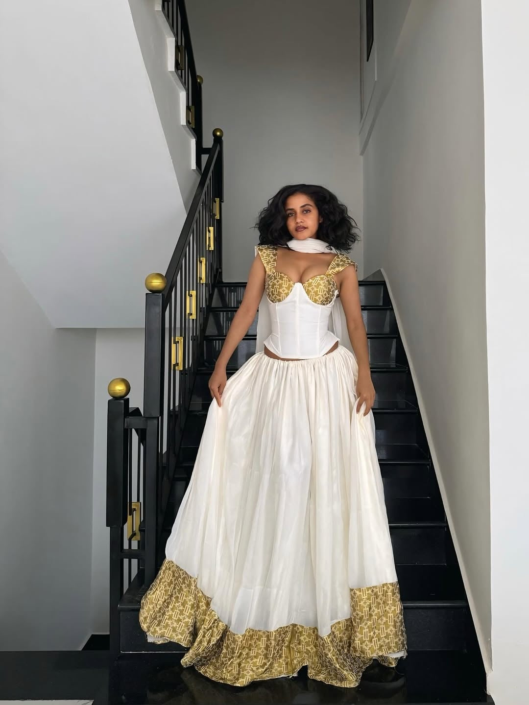 Gold Ethiopian Dress Timeless Habesha Outfit for Weddings, Ceremonies, and Special Occasions L Gold Ethiopian Dress Timeless Habesha Outfit for Weddings, Ceremonies, and Special Occasions L