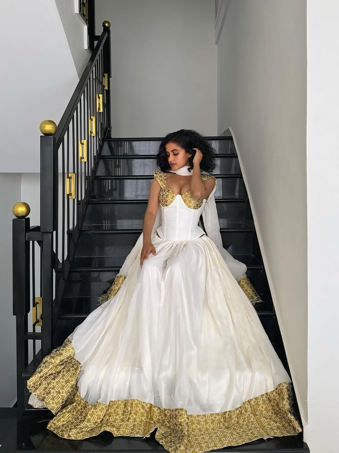 Gold Ethiopian Dress – Timeless Habesha Outfit for Weddings, Ceremonies, and Special Occasions